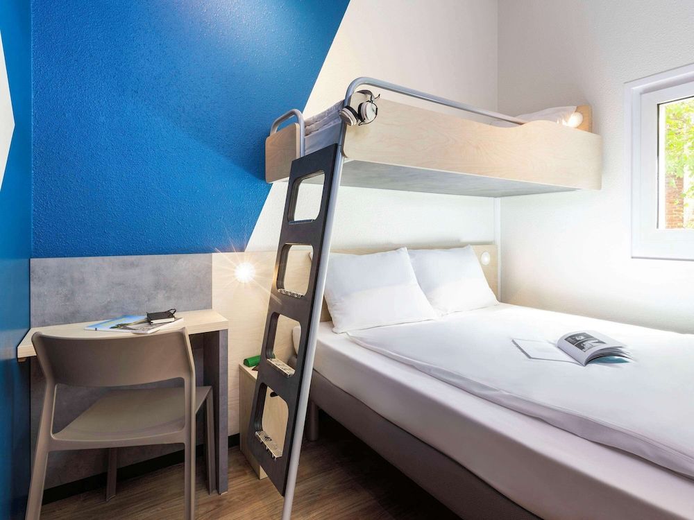 Double Room (with extra bed)