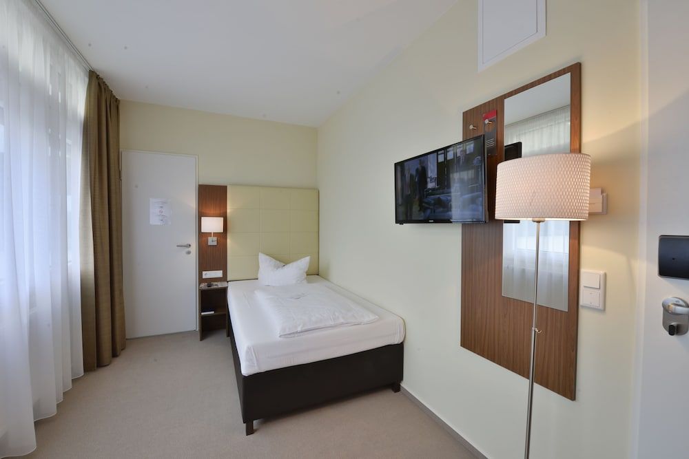 INVITE Hotel Fulda City Single Room, 1 Twin Bed 2