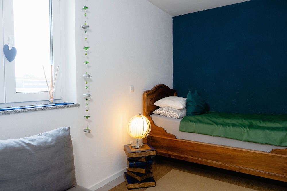 Standard Single Room, Shared Bathroom (Piccolino)