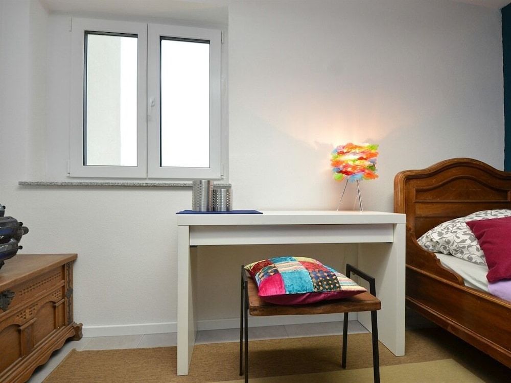 Standard Single Room, Shared Bathroom (Piccolino)