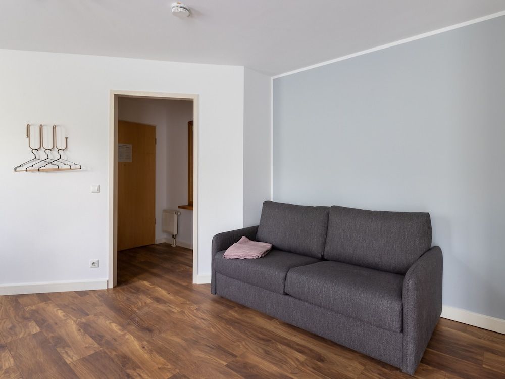 FLOWER´s by Limehome One-bedroom Suite L 17