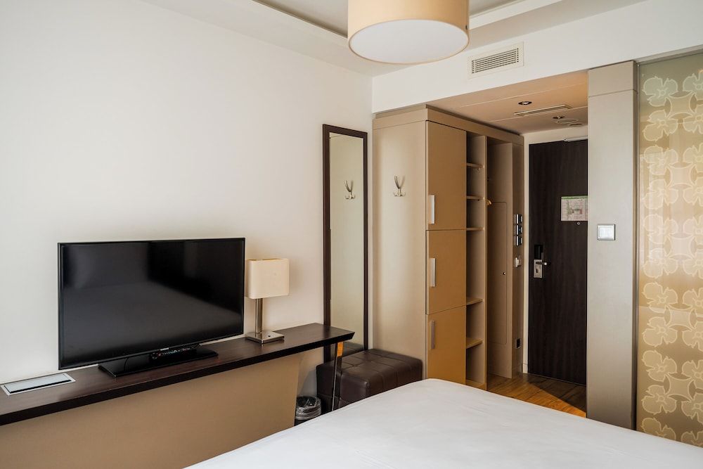 undefined Homaris West Side – Self- Check In 8