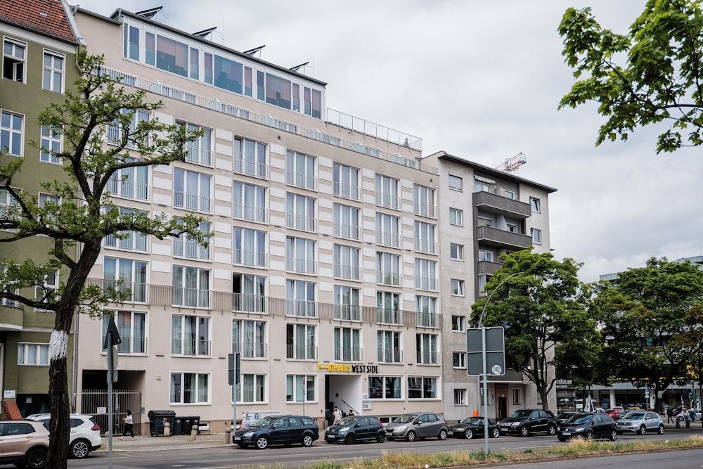 undefined Homaris West Side – Self- Check In 2