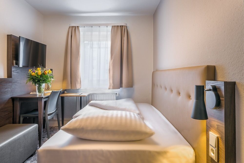 undefined Signature Hotel Astoria Hamburg 10