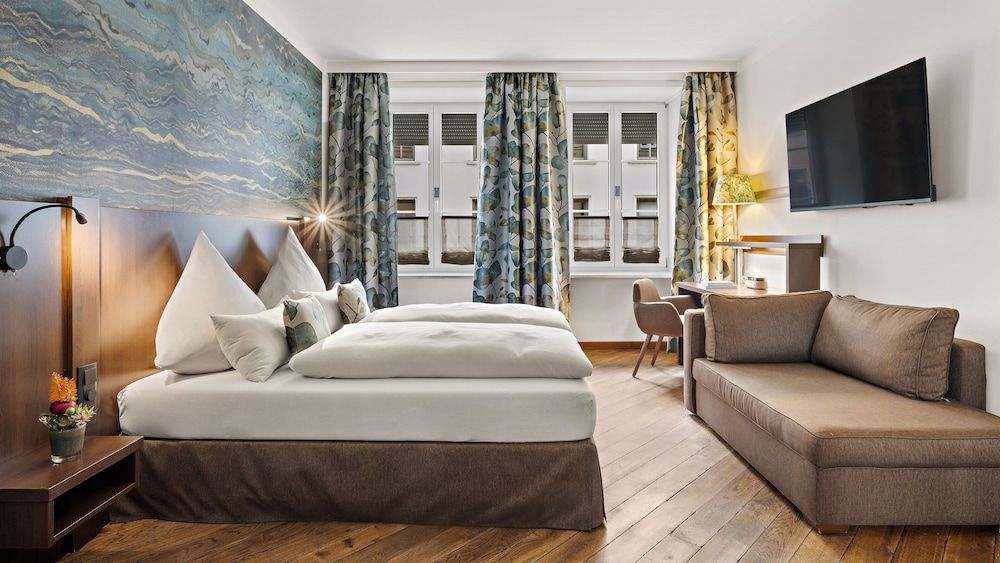 undefined Hotel Deutsche Eiche 3