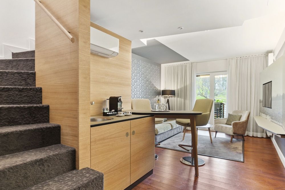 Romantik Hotel Landschloss Fasanerie Suite 6