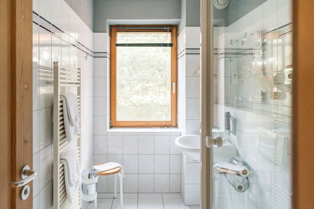 Ökotel Hamburg Standard Double Room 6