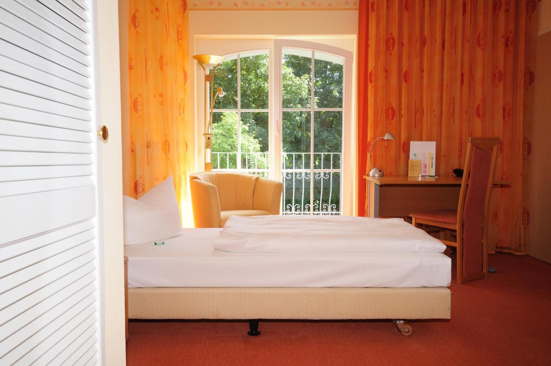 Classic Single Room