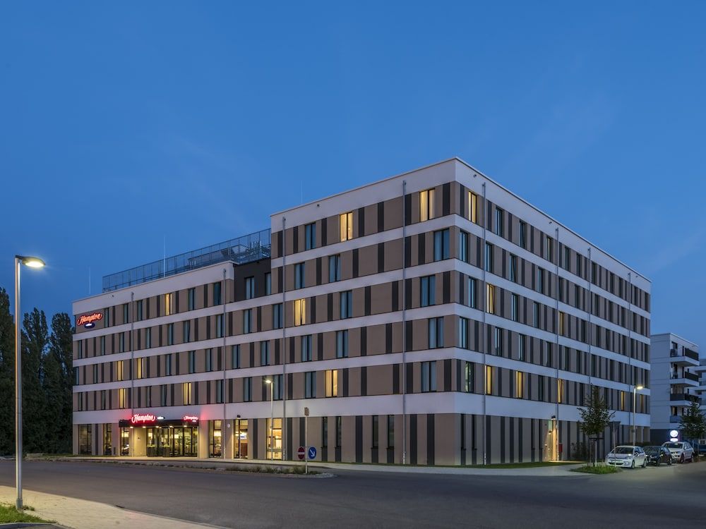 undefined Hampton by Hilton Freiburg 5
