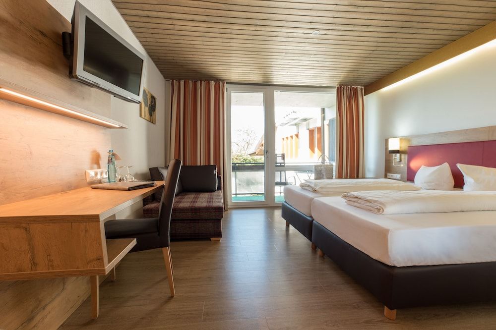 Comfort Room (A)