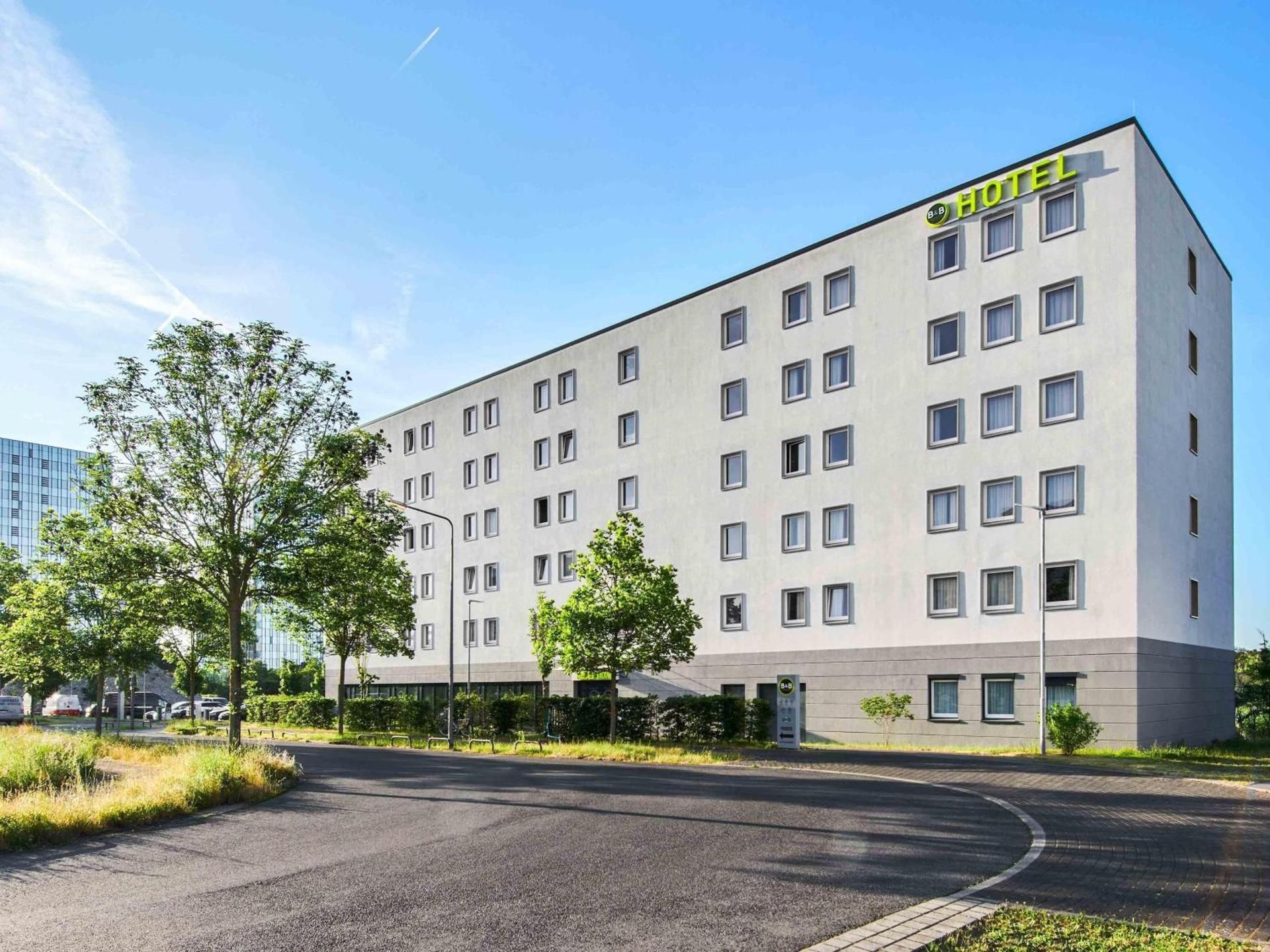 undefined B&B Hotel Frankfurt-Airport 2
