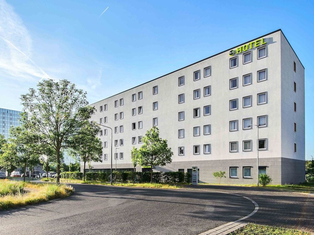 undefined B&B Hotel Frankfurt-Airport 2