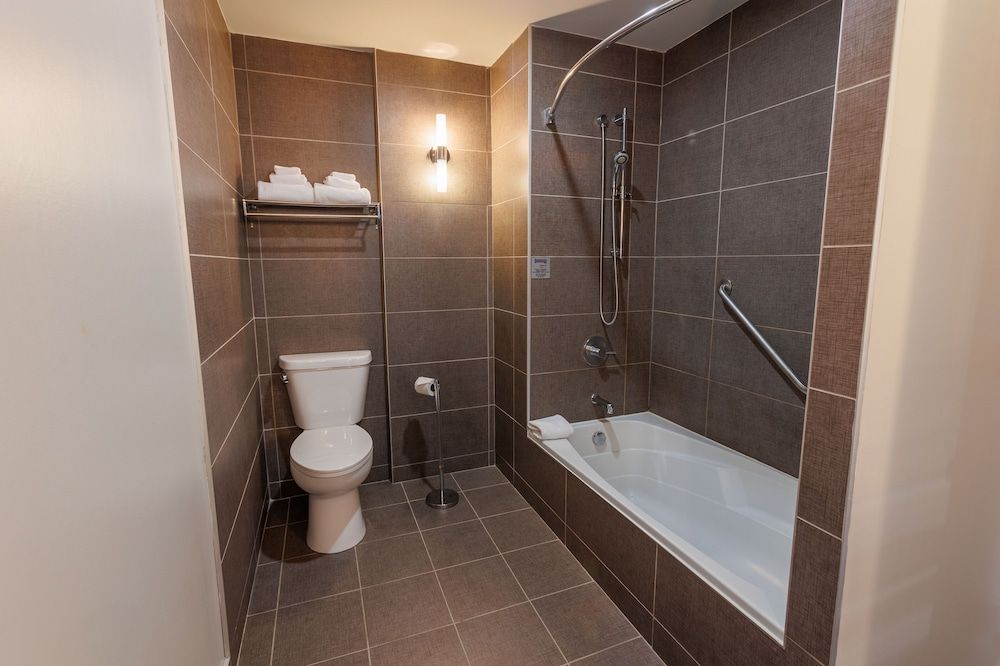 Executive Suite, 1 King Bed, Non Smoking