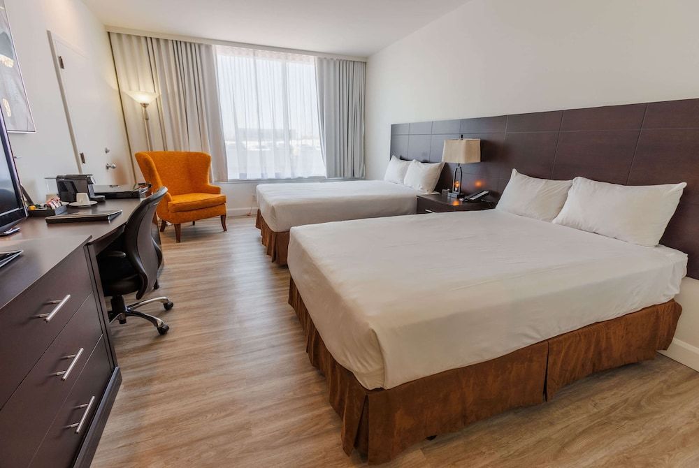Deluxe Room, 2 Double Beds, Non Smoking (Shower Only)