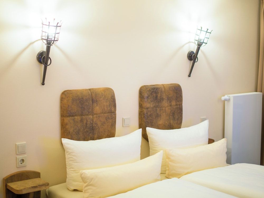 Hasseröder Burghotel Basic Double Room, 1 Double Bed 3