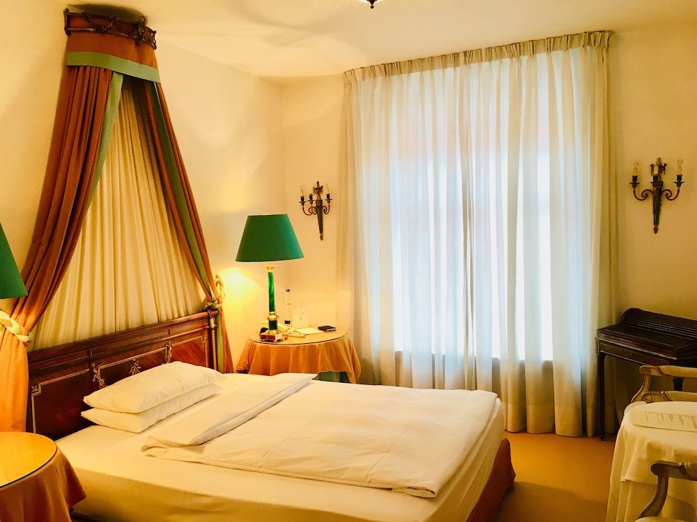 undefined Opera Hotel 5