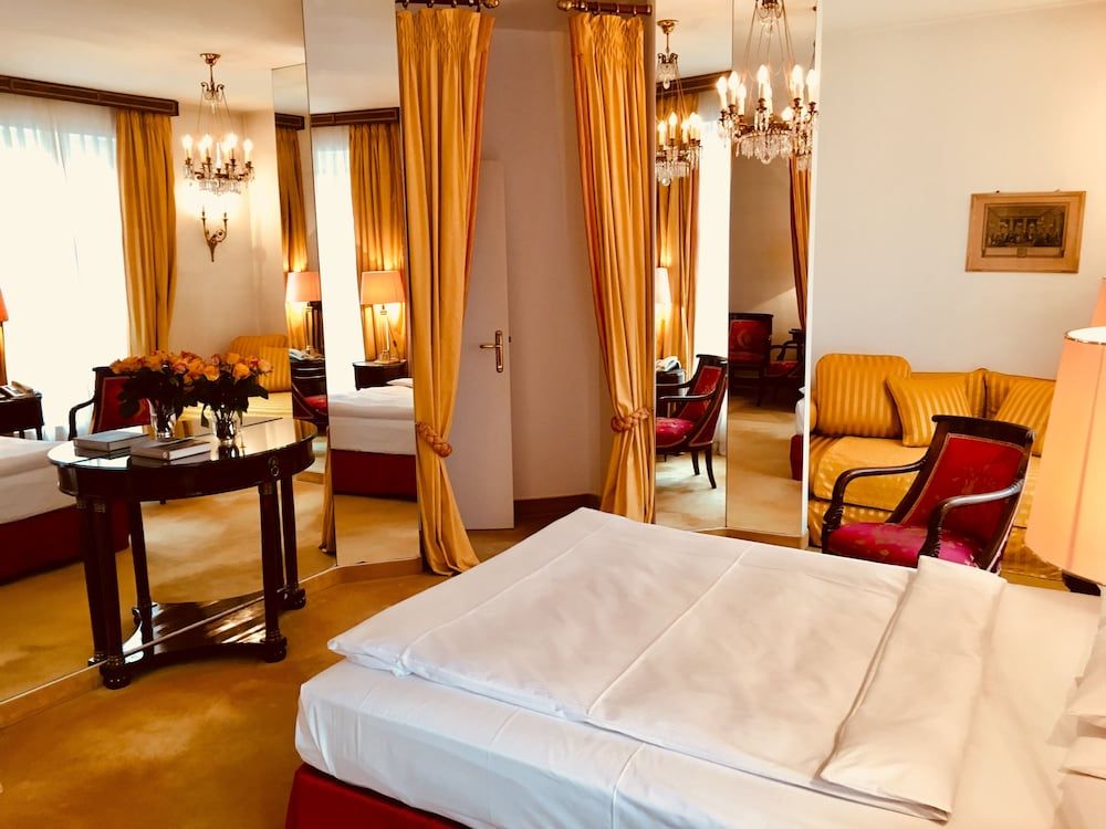 undefined Opera Hotel 8