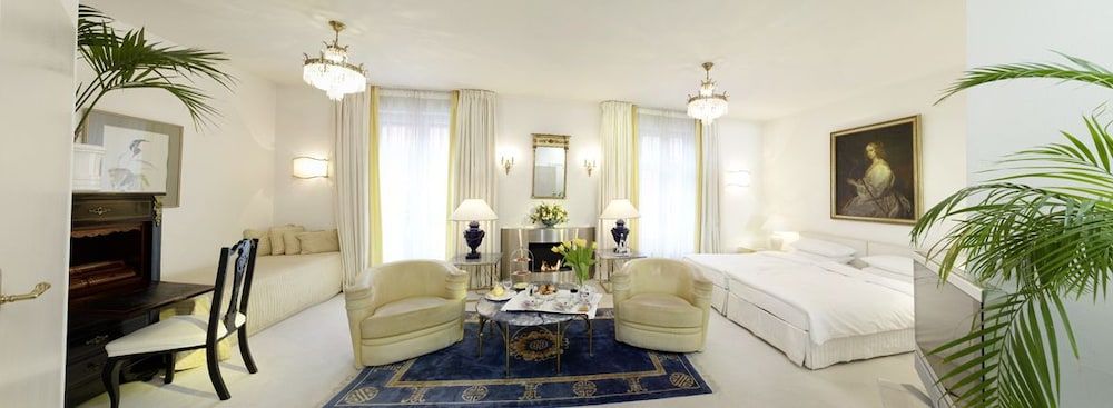 undefined Opera Hotel 4