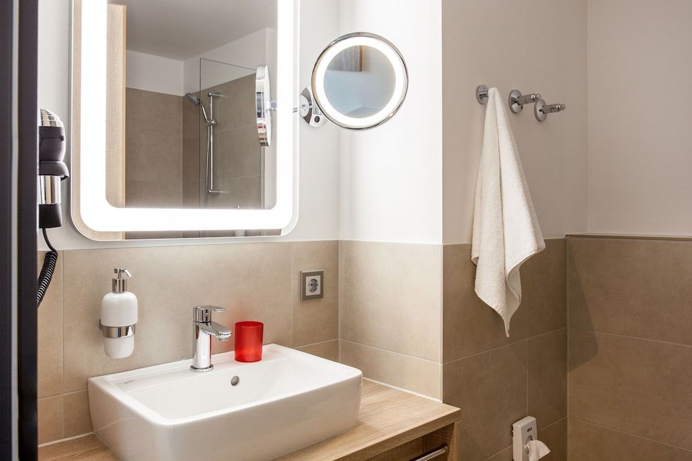 STAY! Hotel Boardinghouse Double Room Small 7