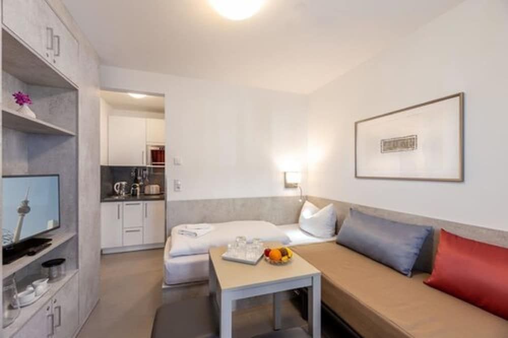 TRIO Apartment Hotel Berlin Business Studio 4
