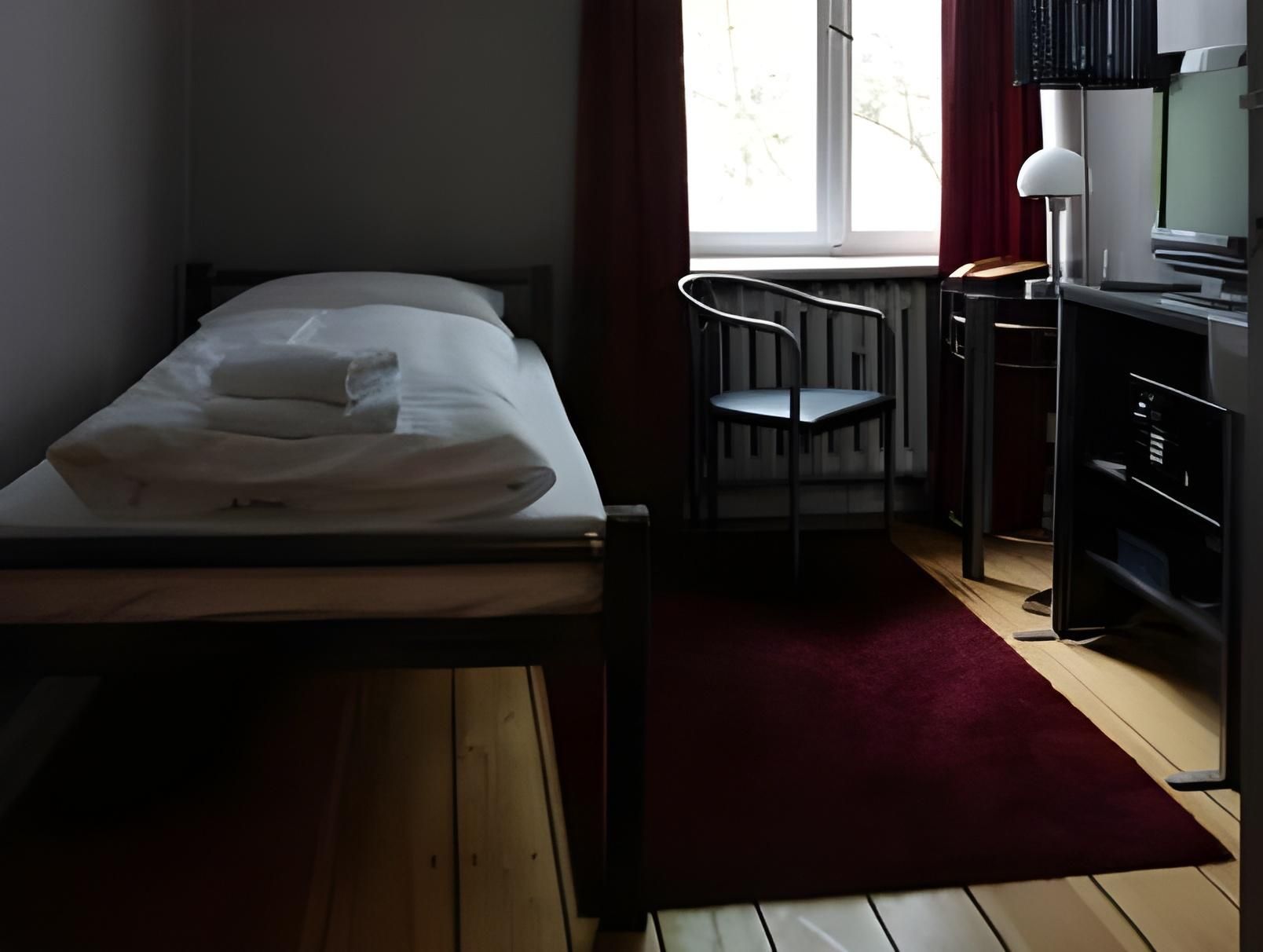 undefined ArtHotel Connection 10