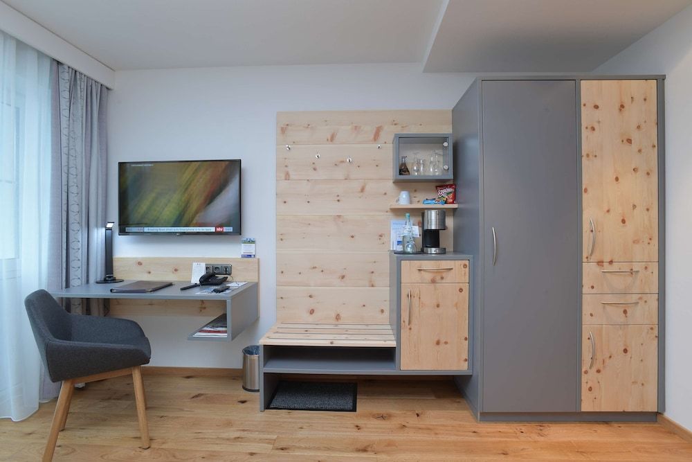 Comfort Room, 1 Twin Bed, Balcony