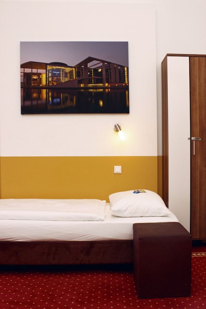 Shared Dormitory (in 4 bed room, shared)
