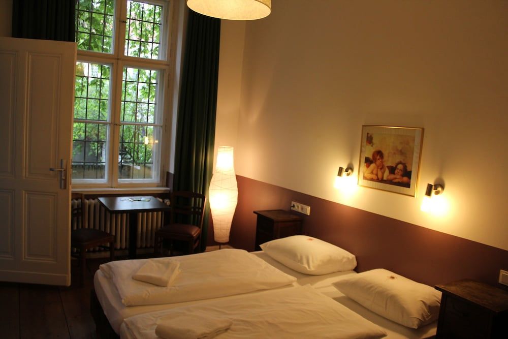 Grand Hostel Berlin Classic Double Room, Shared Bathroom