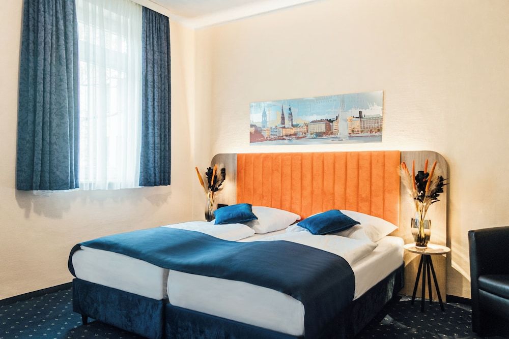Hotel Commerz Hamburg Double Room 6