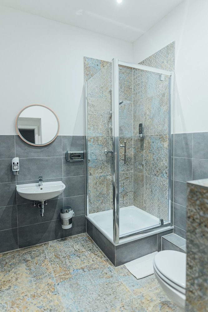 Hotel Commerz Hamburg Double Room 13