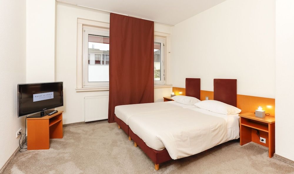 Hotel am Rhein - Wesseling Family Suite, 2 Bedrooms, Non Smoking, River View 3