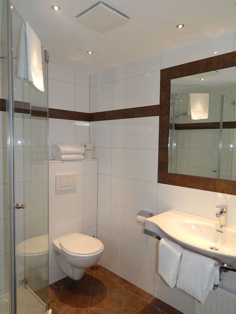 Hotel Daniel Double Room 10