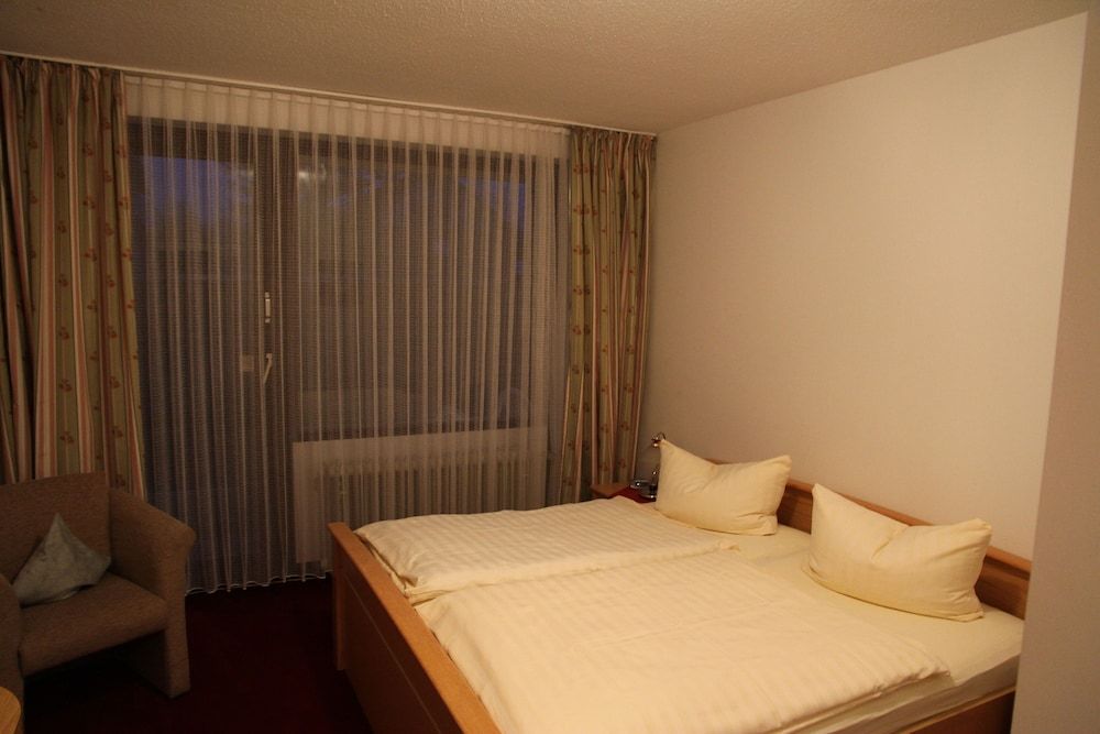 Pension Haus Heitzig Standard Double Room, Garden View 2