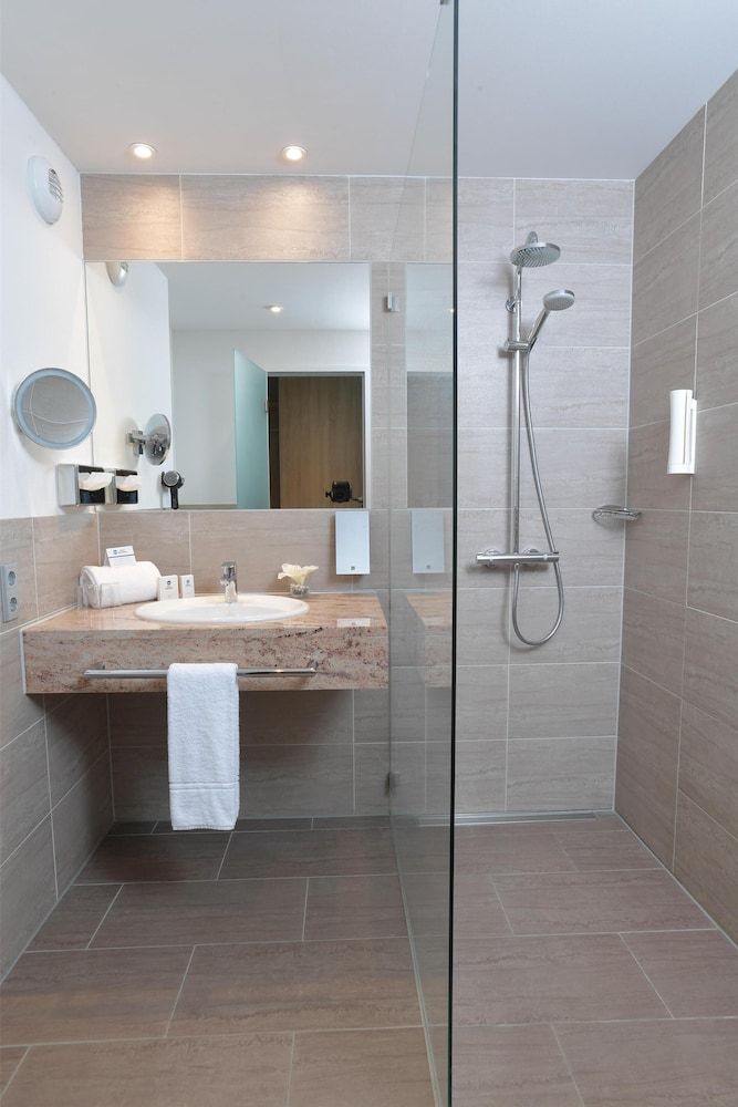 Best Western Queens Hotel Pforzheim-Niefern Superior Room, 1 Queen Bed 7