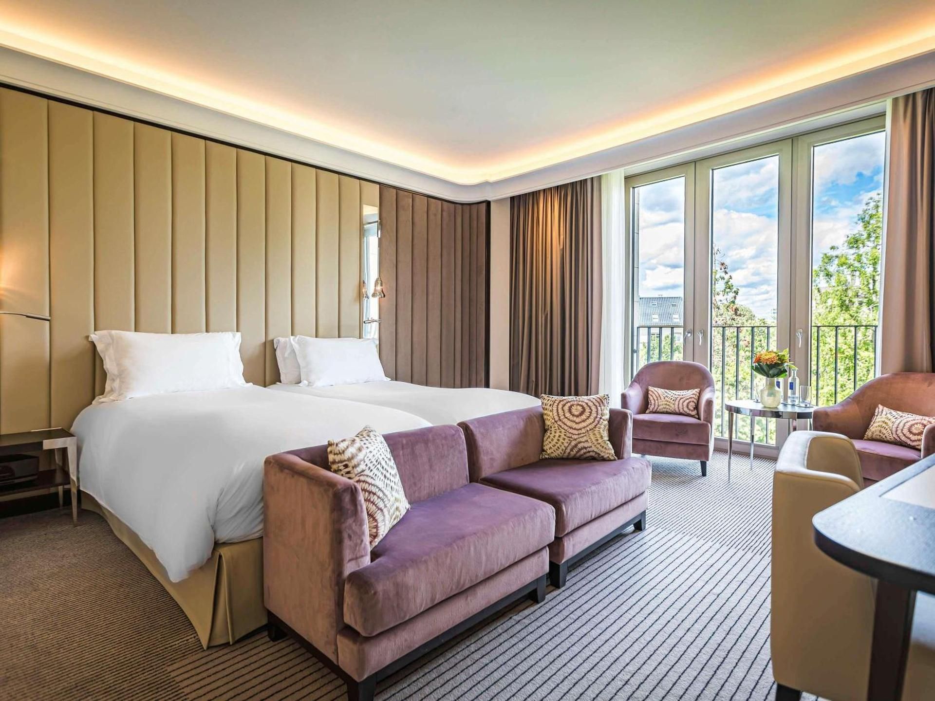 Junior Suite with Two Single Beds