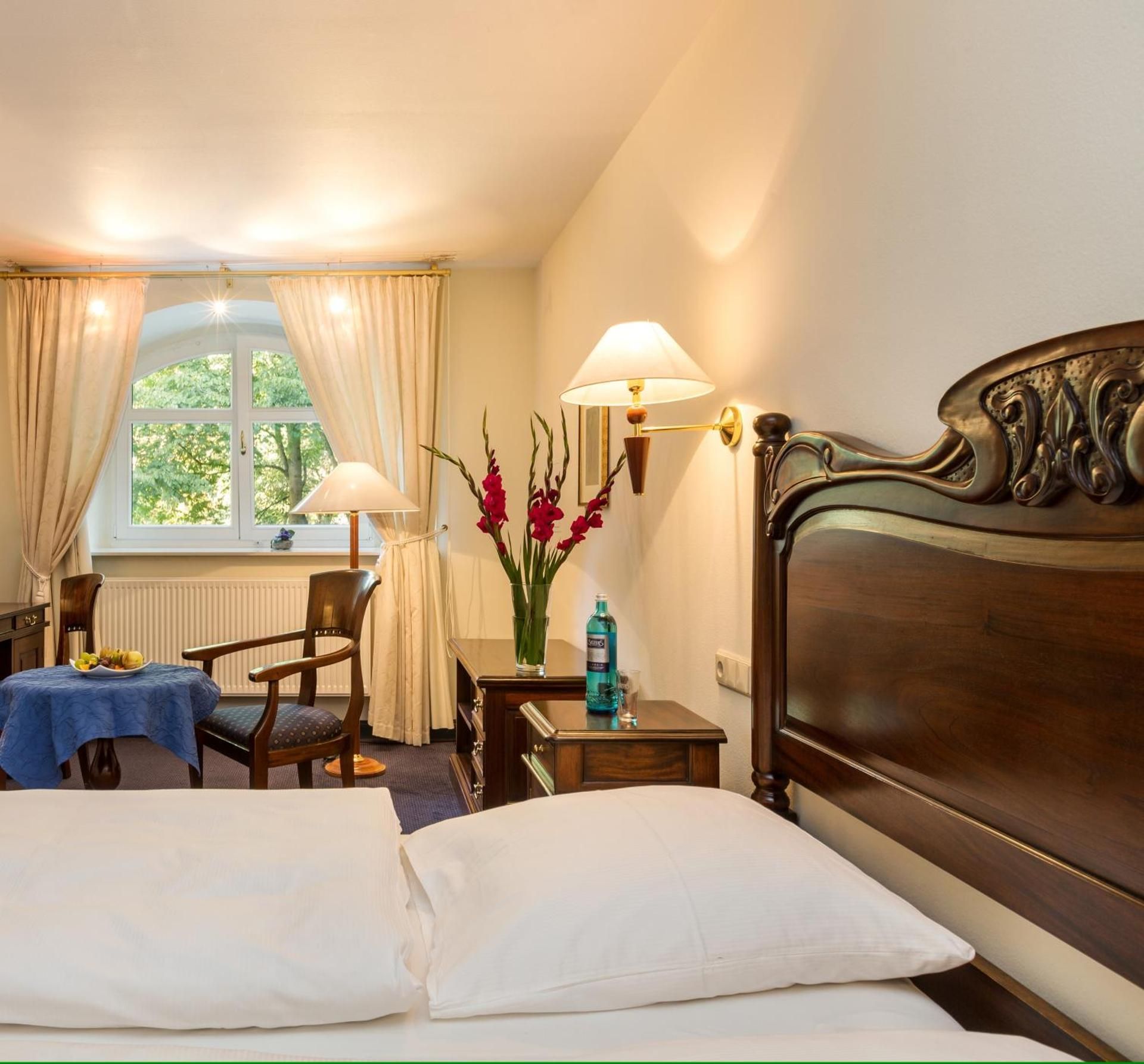 Double Room - Side Wing/ Souterrain