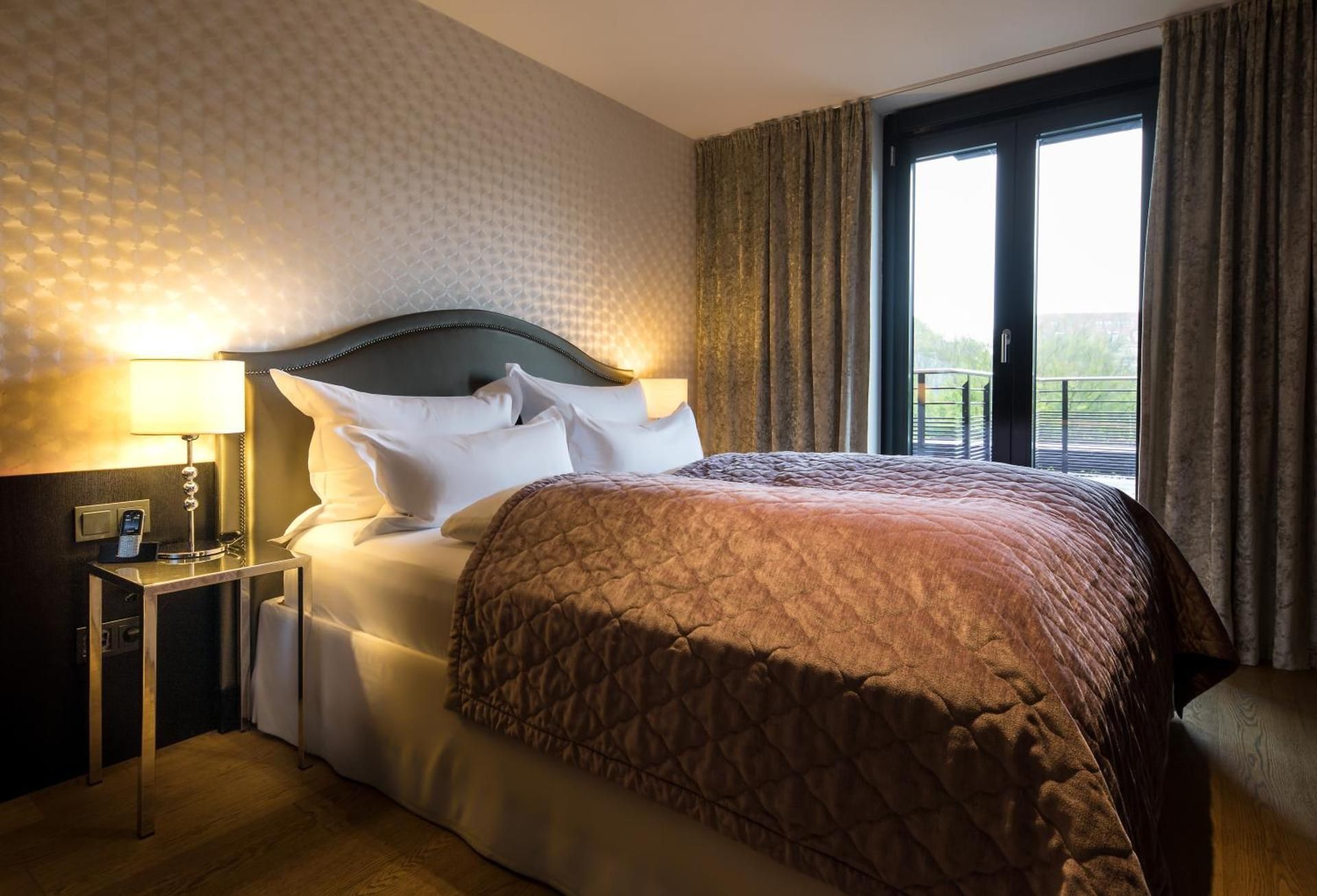 Double Room Light