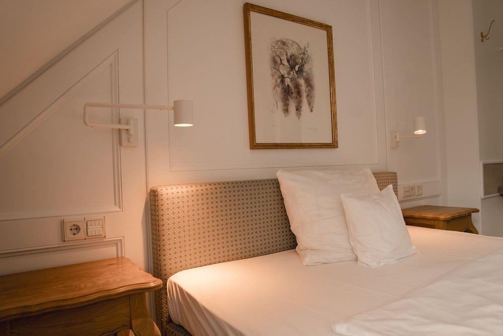 Hofgut Georgenthal Double Room (French Bed) 4