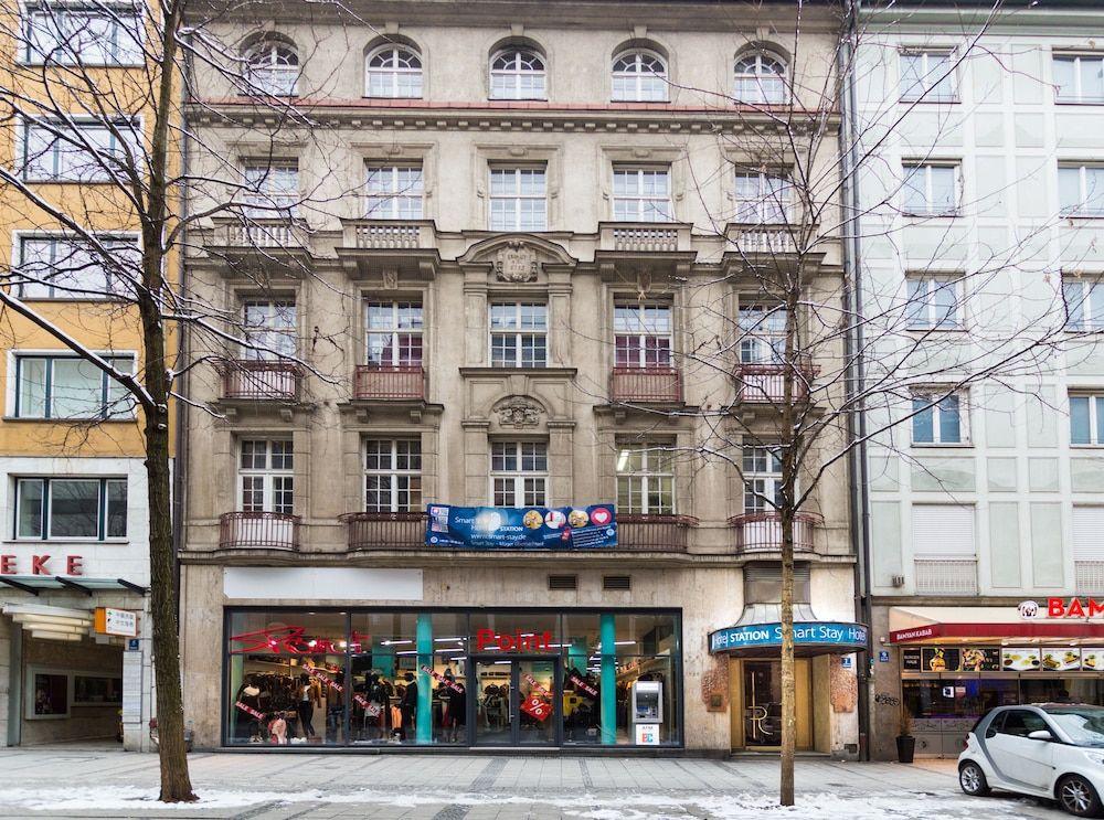 undefined Smart Stay Hotel Station 2