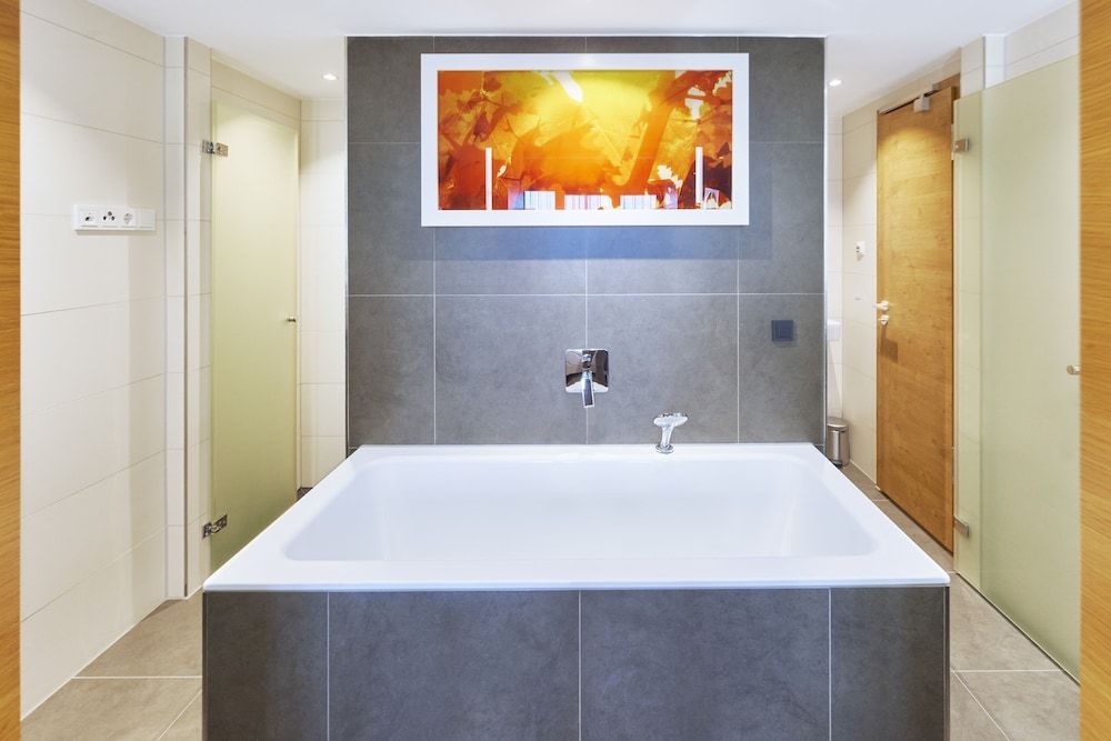 Kaisergarten Hotel Deidesheim Suite, 1 Double Bed, Ensuite 4