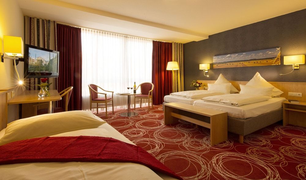 Hotel Löwengarten Triple Room 2