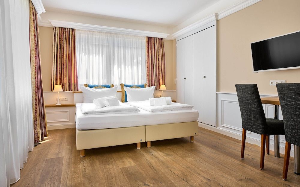 Classic Double Room