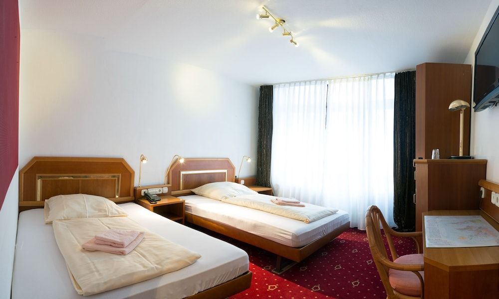 Hotel Wali Basic Twin Room