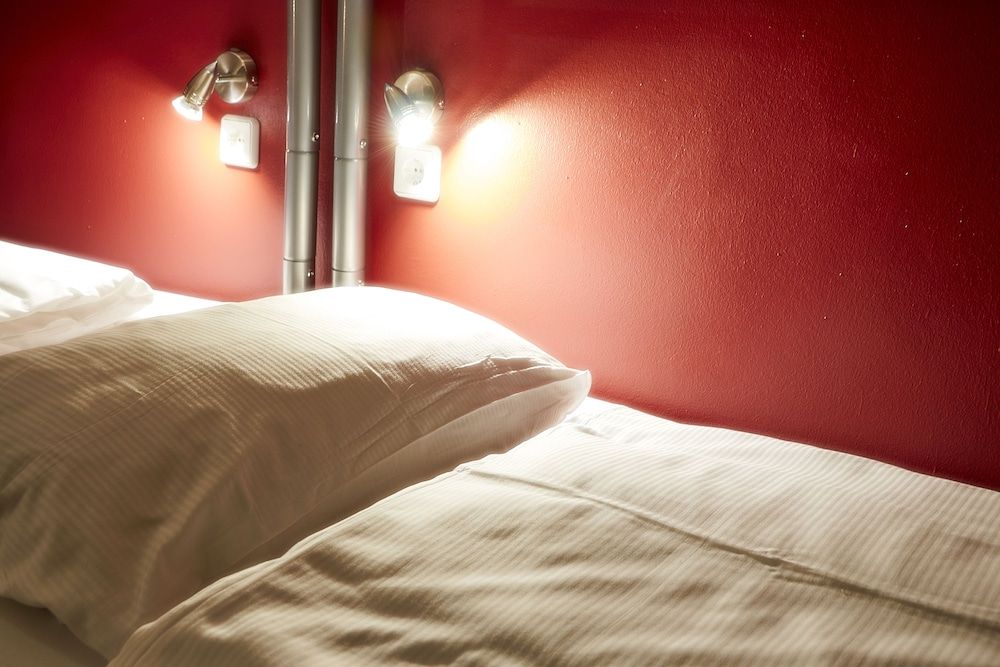 Ballhaus Berlin Hostel Basic Twin Room, Shared Bathroom 2
