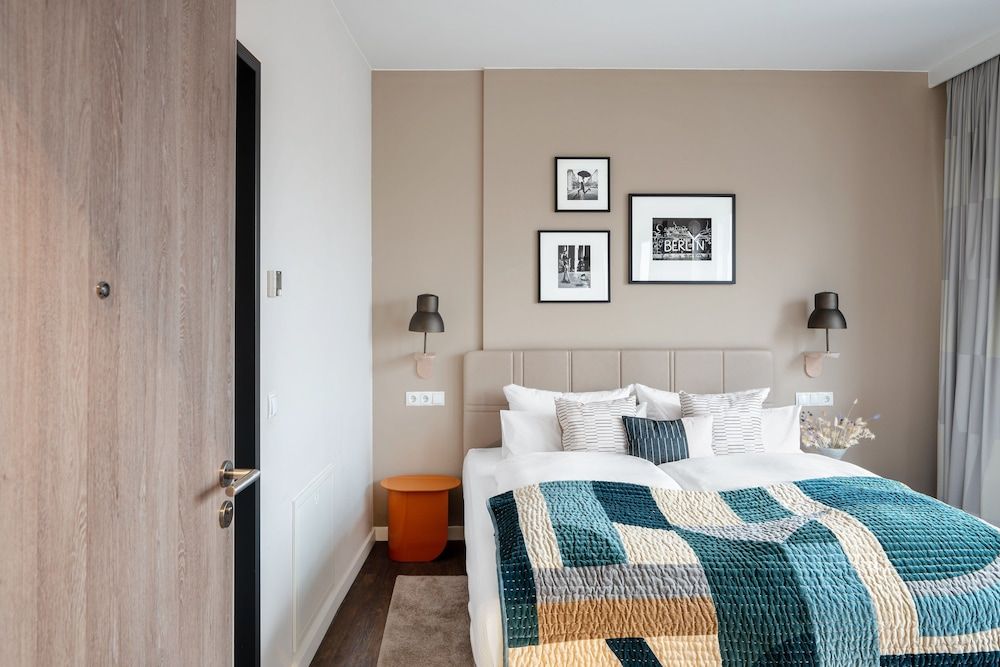 Numa Berlin Nook XL Studio, Kitchen, Balcony 4