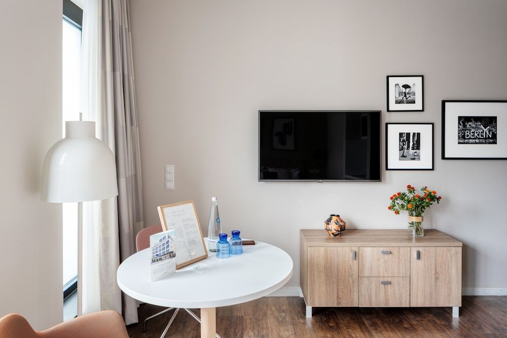 Numa Berlin Nook XL Studio, Kitchen, Balcony 18