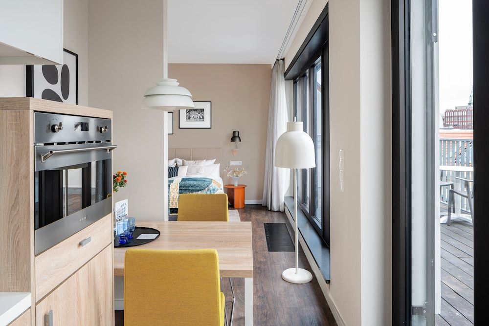 Numa Berlin Nook XL Studio, Kitchen, Balcony 15