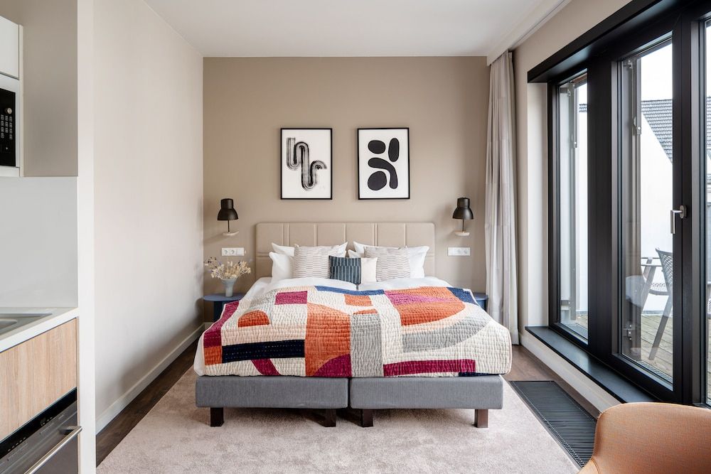 Numa Berlin Nook XL Studio, Kitchen, Balcony 2