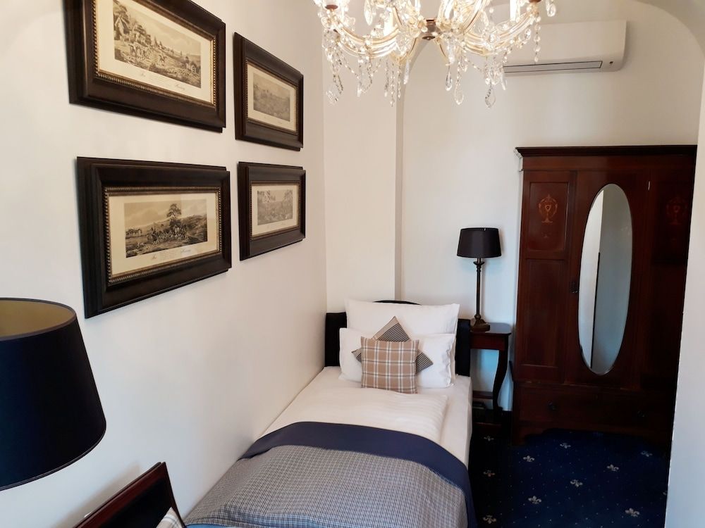 City Single Room