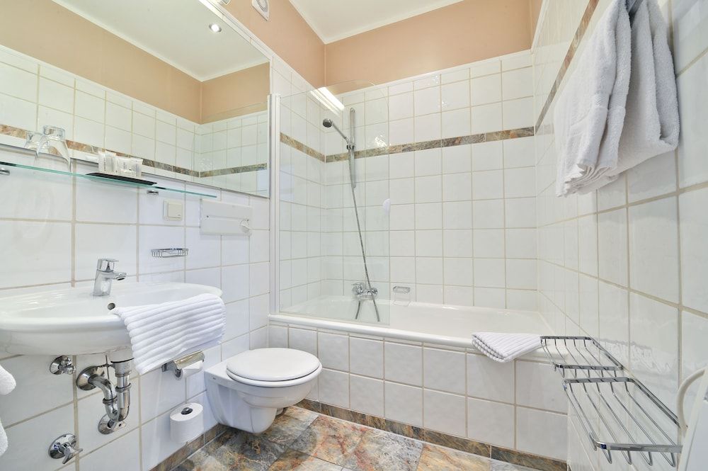 Hotel Windsor City Double Room 11